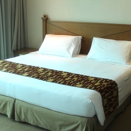 The Heritage Hotel Manila Pasay Buitenkant foto