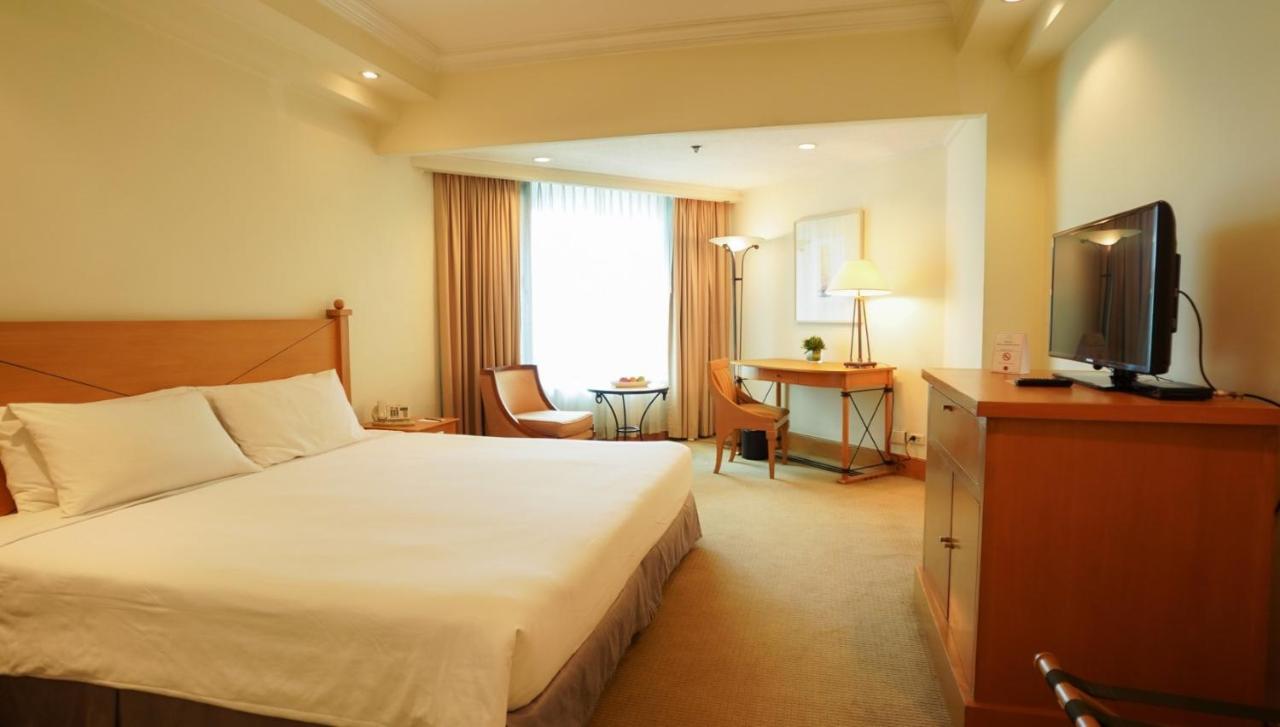 The Heritage Hotel Manila Pasay Buitenkant foto