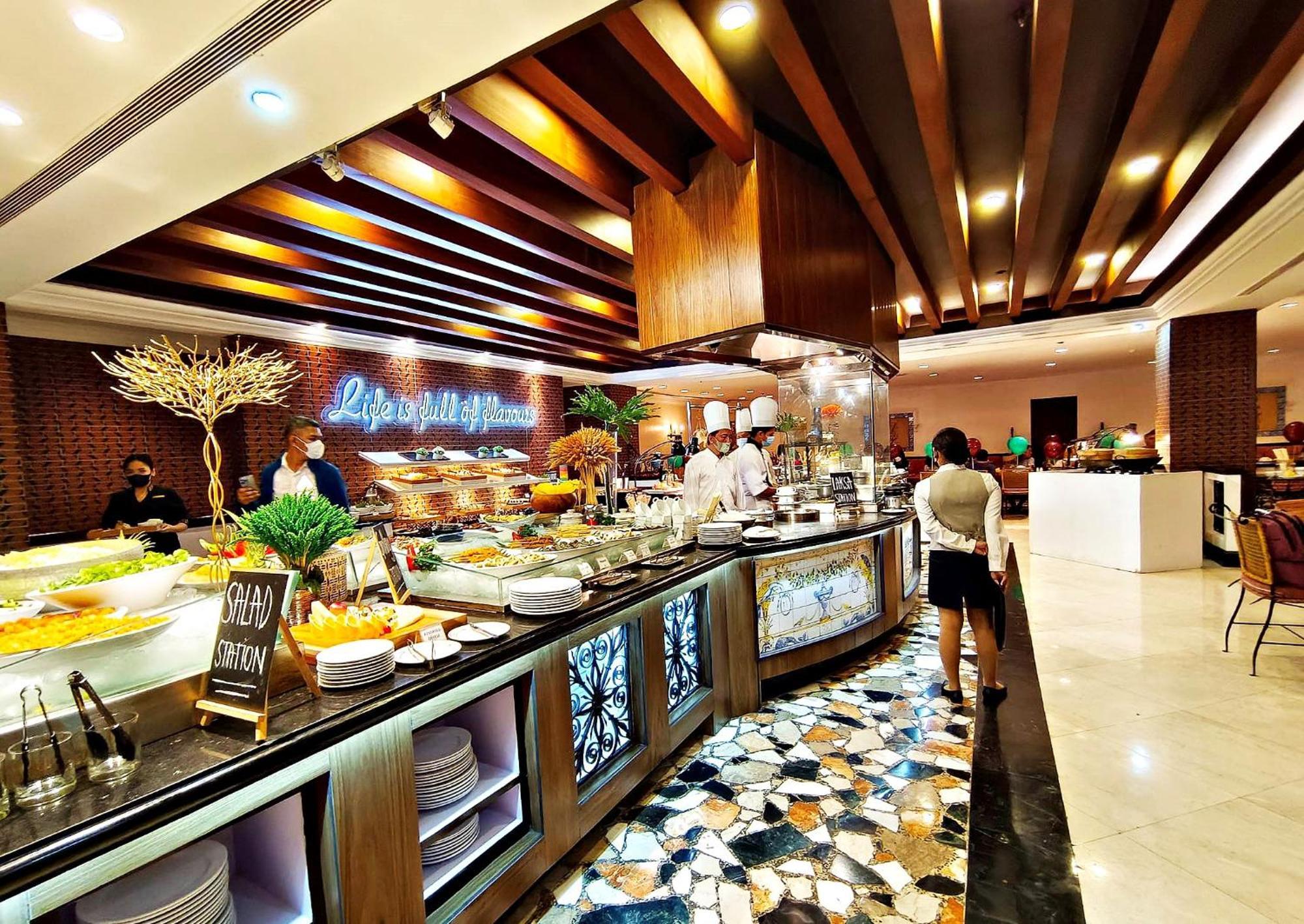The Heritage Hotel Manila Pasay Buitenkant foto